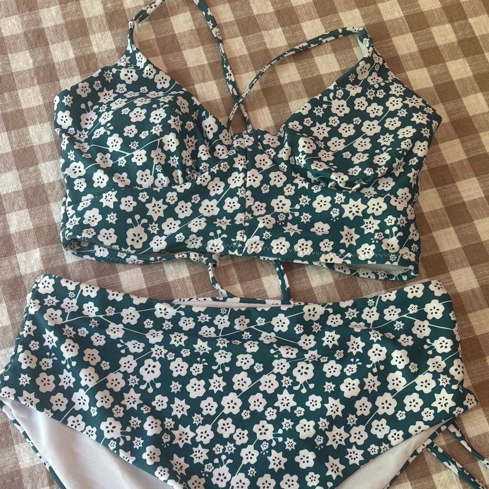 SHEIN Green Floral Bikini Set